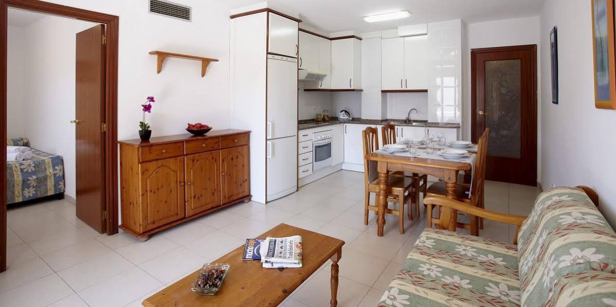 Apartamentos Intersalou Priorat ภายนอก รูปภาพ