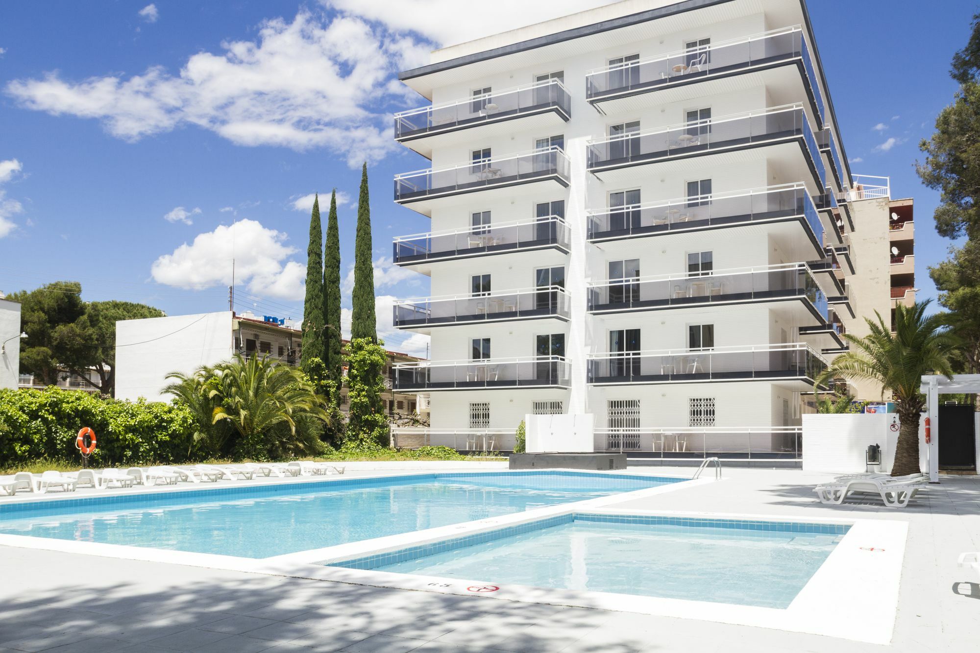 Apartamentos Intersalou Priorat ภายนอก รูปภาพ